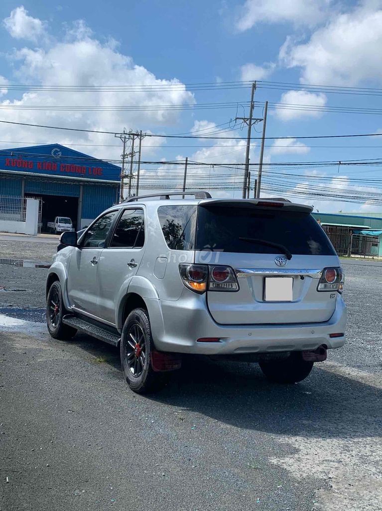Toyota Fortuner 2016 2.5G - 180000 km. Mua bán Ô tô tại Quận Bình Thuỷ Cần Thơ được đăng bởi Hiếu Nghĩa Cần Thơ hình 4