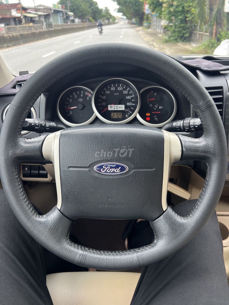 Ford Everest 2011 2.5L 4x2 MT - 60 km. Mua bán Ô tô tại Huyện Phù Cát Bình Định được đăng bởi Lê gia vỹ hình 5