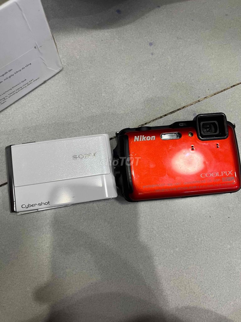 Máy ảnh Nikon Coolpix Đỏ, Sony Cyber-shot Trắng. Mua bán Máy ảnh, Máy quay tại Thành phố Biên Hòa Đồng Nai được đăng bởi Đức Hùng hình 1