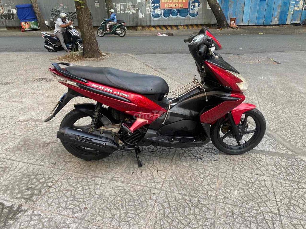 Honda Ab 2009 bstp,xe chạy êm ru,đẹp ,chạy mạnh. Mua bán Xe máy tại Quận 4 Tp Hồ Chí Minh được đăng bởi Bảo Anh hình 3