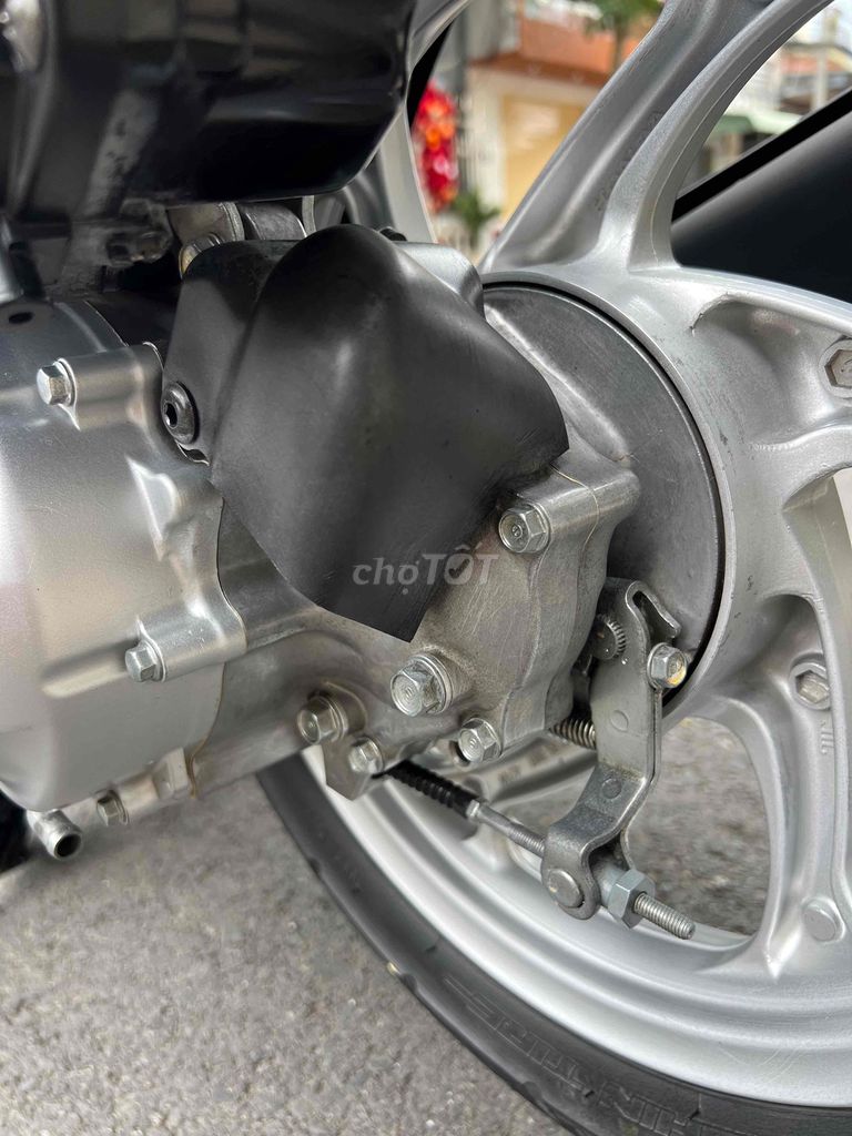 Honda Vision 2017 Trắng Nâu. Mua bán Xe máy tại Quận Ô Môn Cần Thơ được đăng bởi Huỳnh Thắng hình 14