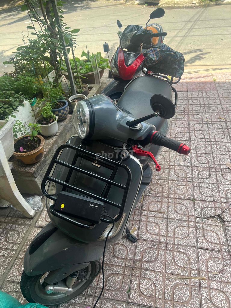 minh bán chiếc vespa điện max tốc 100km. Mua bán Xe điện tại Thành phố Biên Hòa Đồng Nai được đăng bởi minh Hải hình 2