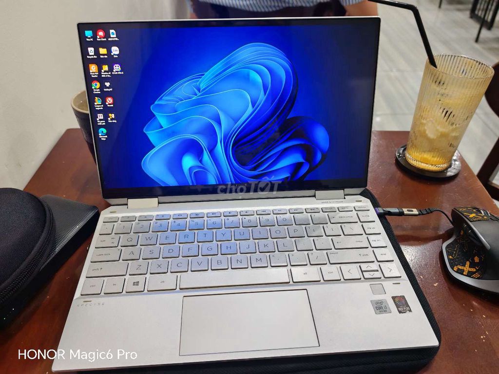 HP Spectre màn oled i7 gen 10. Mua bán Máy tính bảng tại Quận 7 Tp Hồ Chí Minh được đăng bởi Nam Lê hình 1