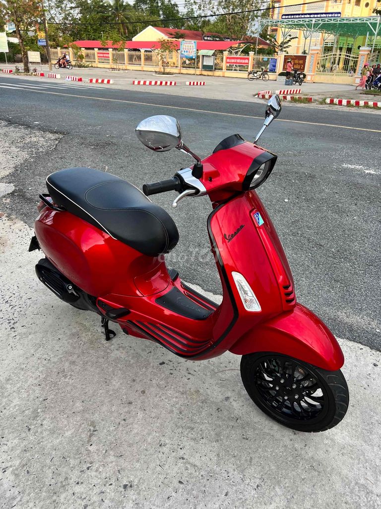 Vespa Sprint S ABS bản Cao Cấp mâm đen