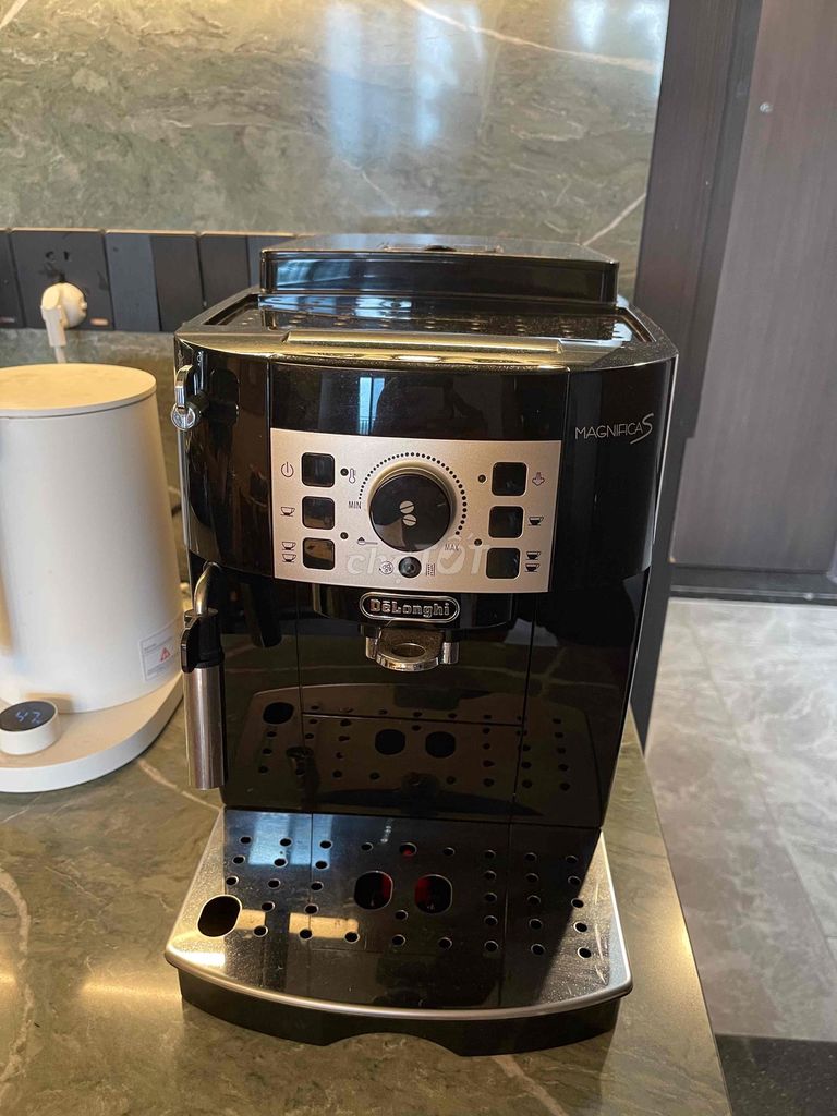 Thanh lý Máy pha cà phê DeLonghi Magnifica S Đen. Mua bán Bếp, lò, đồ điện nhà bếp tại Huyện Nhà Bè Tp Hồ Chí Minh được đăng bởi Mr. Tuấn hình 1