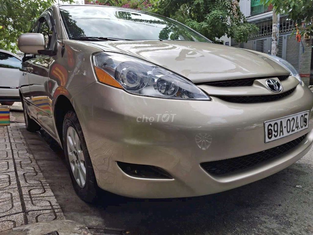 Toyota siena 3.5 sx 2009 - 100000 km. Mua bán Ô tô tại Quận Tân Phú Tp Hồ Chí Minh được đăng bởi Văn ý hình 1