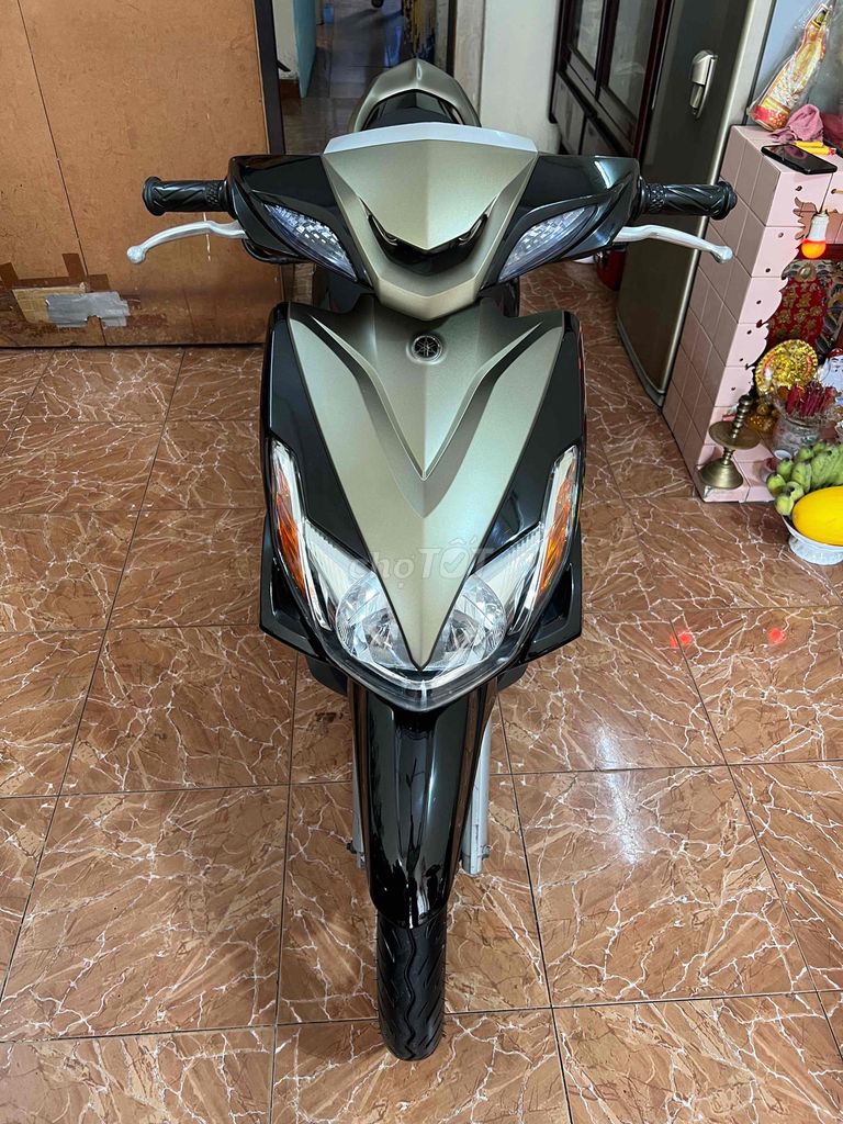 Luvias màu đen đời 2012 biển số Sài Gòn. Mua bán Xe máy tại Quận Phú Nhuận Tp Hồ Chí Minh được đăng bởi Văn Thanh Hưng hình 1