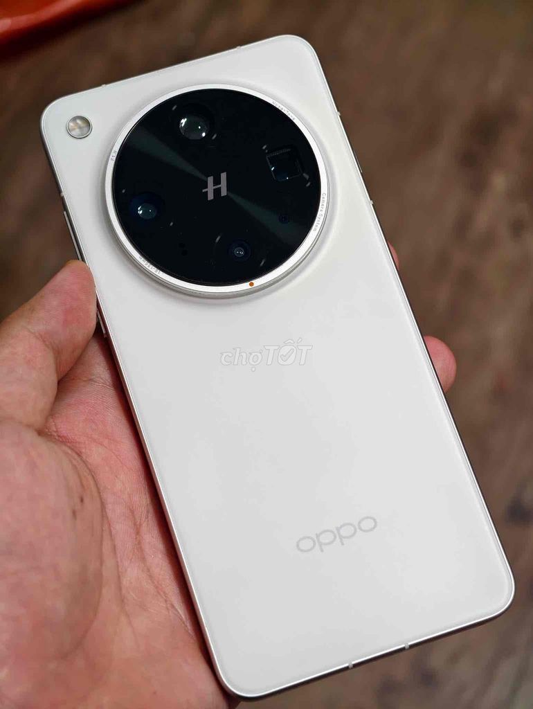 Oppo Find X8 Ultra Trắng 16GB/512GB Trần 99%. Mua bán Điện thoại tại Quận Ninh Kiều Cần Thơ được đăng bởi Huỳnh hình 1