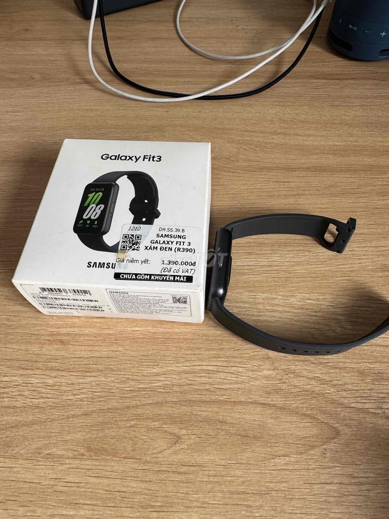 Samsung Galaxy Fit3 like new 99%. Mua bán Thiết bị đeo thông minh tại Quận Hà Đông Hà Nội được đăng bởi Nguyễn Đình Phú hình 1