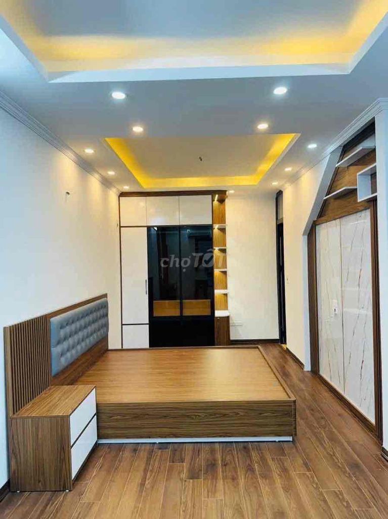 Nhà dân xây mặt ngõ Giảng Võ, kinh doanh, sát phố, ở ngay, 35m2*4T