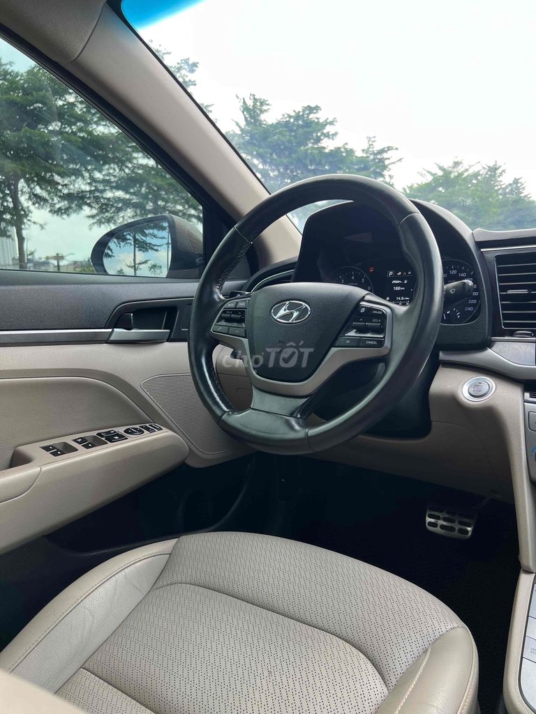 Hyundai Elantra 2019 2.0AT - 70000 km. Mua bán Ô tô tại Quận Thanh Xuân Hà Nội được đăng bởi Vạn Phát Auto hình 15
