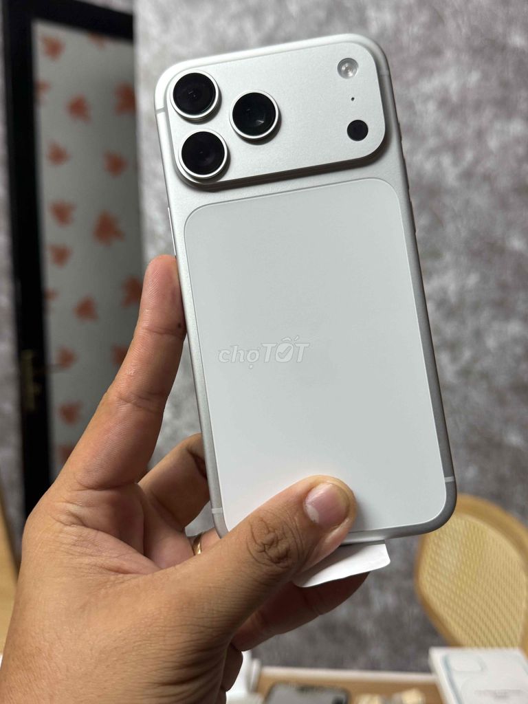 17 Promax 512GB New Bạc LL/A Quốc Tế. Mua bán Điện thoại tại Quận Liên Chiểu Đà Nẵng được đăng bởi Tinstore Đà Nẵng hình 1