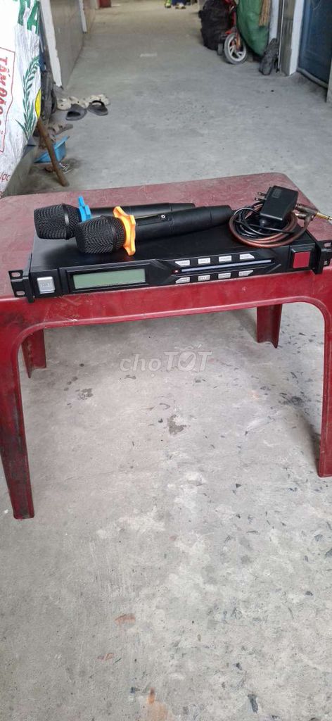 Micro không dây Đen Mỹ. Mua bán Tivi, Âm thanh tại Thành phố Thuận An Bình Dương được đăng bởi  rẻ nhất quả đất hình 1
