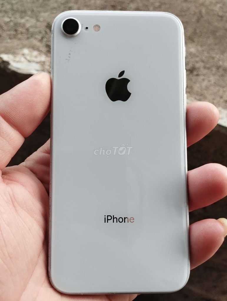 Bán iPhone 8QT dung lượng 64GB máy full chức năng