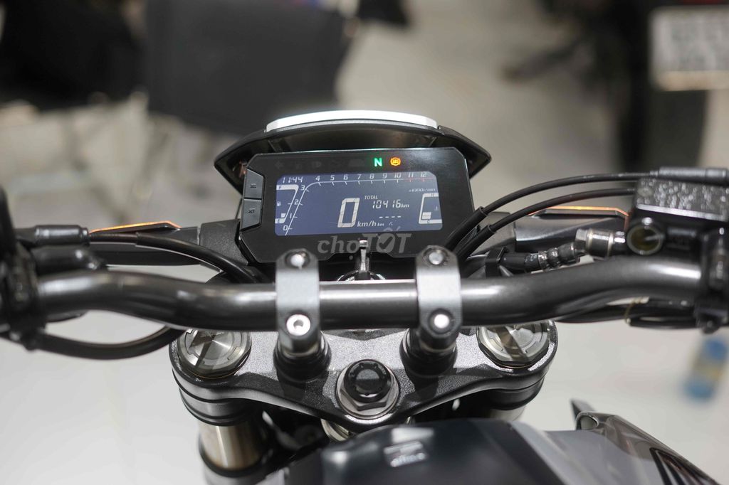 Honda CB300R Bạc 10000 km. Mua bán Xe máy tại Quận 12 Tp Hồ Chí Minh được đăng bởi Thiên Tài hình 10