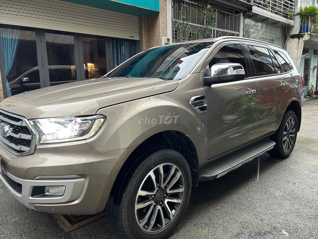 Ford Everest 2019 Titanium 2.0L AT - 1 chủ. Mua bán Ô tô tại Quận Tân Phú Tp Hồ Chí Minh được đăng bởi Dũng Bán Ford  hình 2