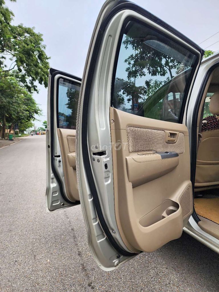 Toyota Hilux sx2011 máy dầu ,xe zin đét .. Mua bán Ô tô tại Huyện Sóc Sơn Hà Nội được đăng bởi Thế Auto  hình 8