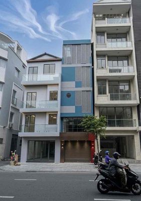 Nhà Mặt tiển 5 Tầng l Bình Thạnh nên mua
