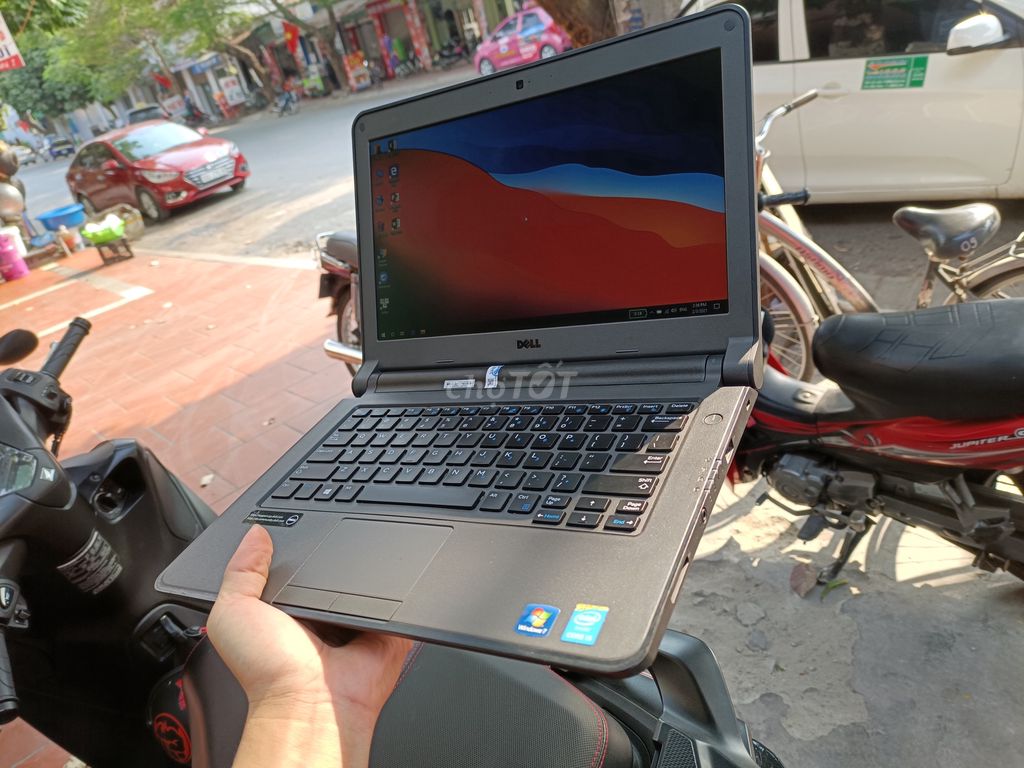 Dell 3340 - Vỏ Xấu - Giá 1,8tr - Chạy Core I5 8Gb. Mua bán Laptop tại Quận Lê Chân Hải Phòng được đăng bởi Nguyễn Văn Quyến hình 1
