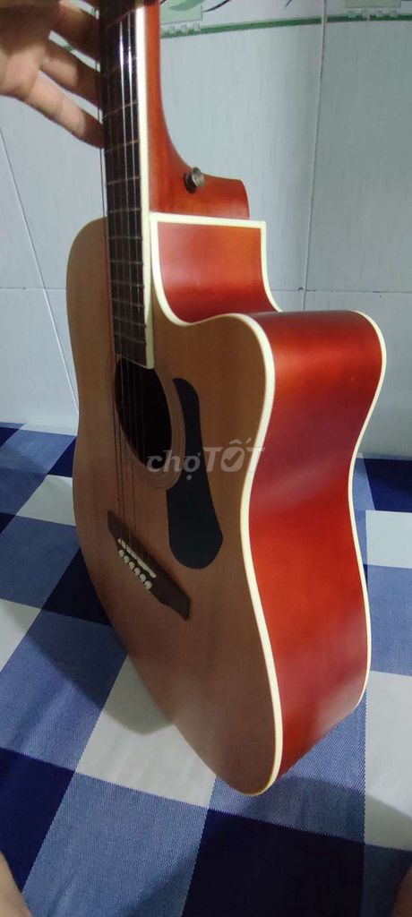 Guitar có lắp EQ