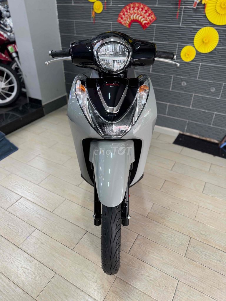 Honda SH Mode ABS 2025 серый цемент, 6 000 км