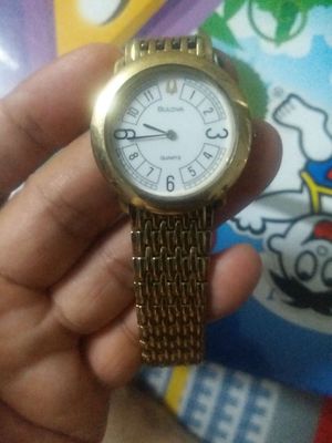 Cần bán đồng hồ bulova PIN