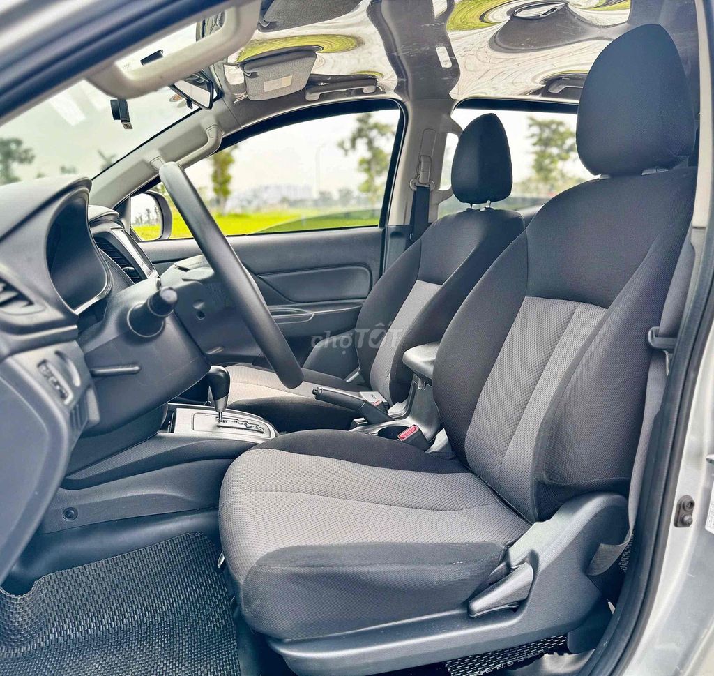 Mitsubishi Triton 2021 4x2 AT Mivec. Mua bán Ô tô tại Thành phố Thủ Đức Tp Hồ Chí Minh được đăng bởi SAGO CAR hình 6