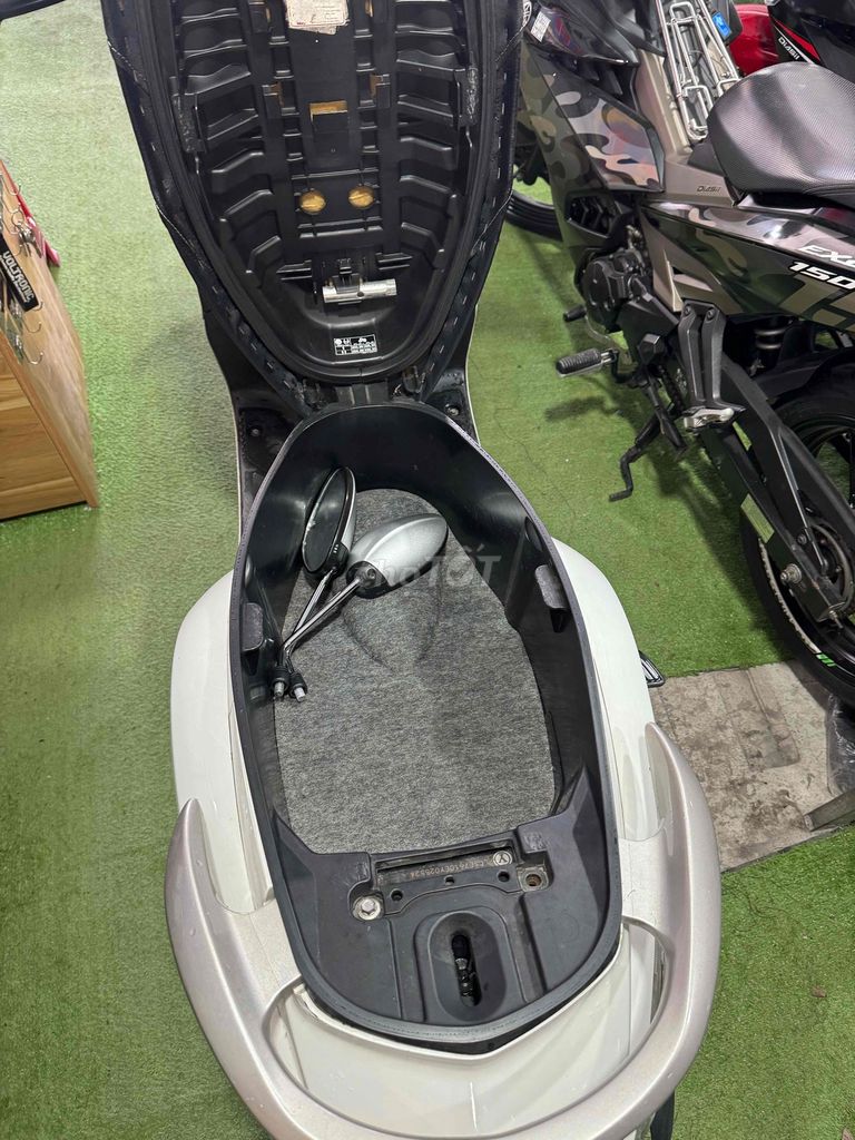 Ya Grander 125/ Fi / Cực Đẹp / Bs65/ Cccd Chủ. Mua bán Xe máy tại Quận Bình Thuỷ Cần Thơ được đăng bởi CỬA HÀNG XE MÁY VŨ Fi hình 6