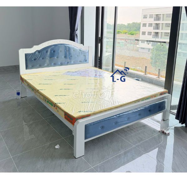 Giường sắt-Giường sắt-Giường sắt-Giường sắt-. Mua bán Giường, chăn ga gối nệm tại Thị xã Tân Uyên Bình Dương được đăng bởi NỘI THẤT LÂM GIA PHÁT  hình 1
