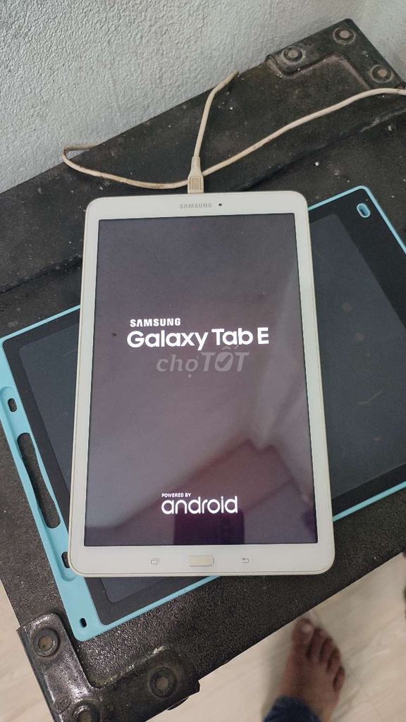 Samsung Galaxy Tab E Trắng Hỏng chân sạc. Mua bán Máy tính bảng tại Huyện Phú Vang Thừa Thiên Huế được đăng bởi Dương văn nguyên  hình 1