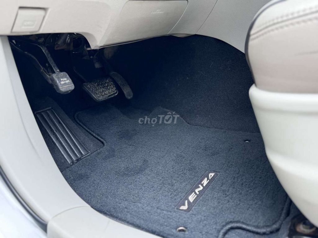 Toyota Venza 2.7 AWD 2 CẦU ĐIỆN - AT - 82000 km. Mua bán Ô tô tại Quận Gò Vấp Tp Hồ Chí Minh được đăng bởi Bá Thành hình 5