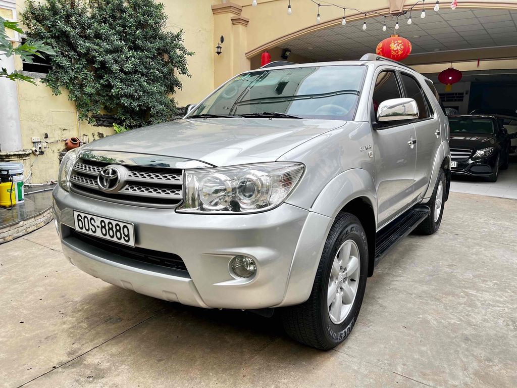Toyota Fortuner 2.7V 4*4 2010.Xe gia đình rất đẹp. Mua bán Ô tô tại Quận 7 Tp Hồ Chí Minh được đăng bởi Thanh Bình Land hình 2