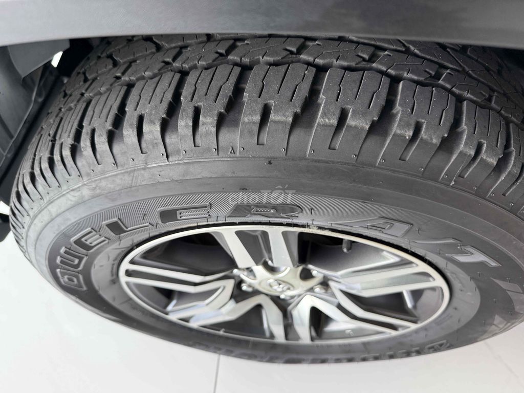 Toyota Fortuner 2017 2.4G - Dầu - Số Sàn -Tại Hãng. Mua bán Ô tô tại Quận Bình Thạnh Tp Hồ Chí Minh được đăng bởi Công Sang hình 11