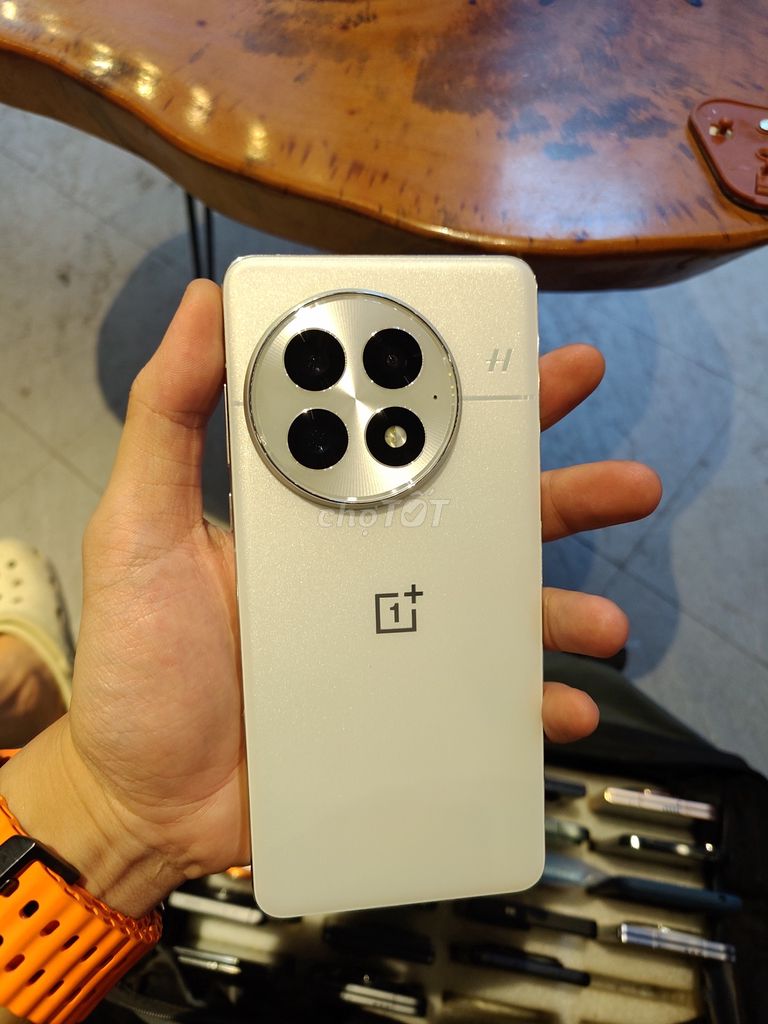 OnePlus 13 256GB Bạc. Mua bán Điện thoại tại Quận Ba Đình Hà Nội được đăng bởi Nguyễn Thanh Sơn hình 1