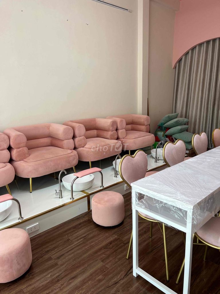 Cần tuyển thợ nail,my,gội. Việc làm Thợ làm nail tại Quận 10 Tp Hồ Chí Minh được đăng bởi Nguyen Quang hình 2