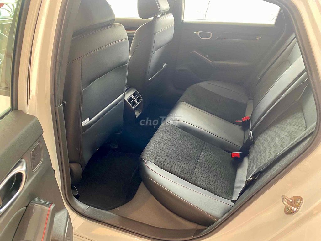 Honda Civic 2025 RS Giá Khuyến Mãi Siêu tốt. Mua bán Ô tô tại Huyện Bình Chánh Tp Hồ Chí Minh được đăng bởi Đại lý Ô tô Honda Quận 7 hình 11