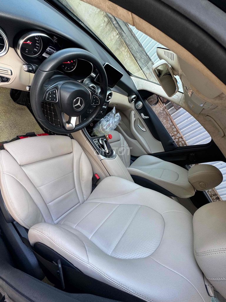 Mercedes 2018 C200. Mua bán Ô tô tại Thành phố Thủ Đức Tp Hồ Chí Minh được đăng bởi huy hình 8