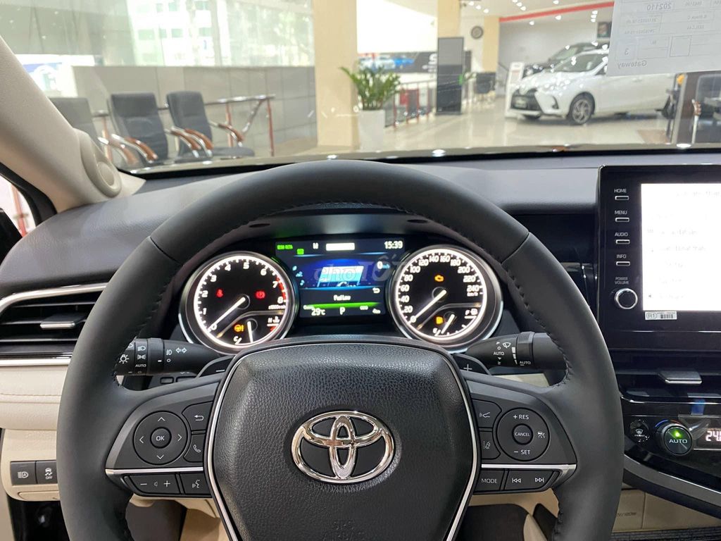 Toyota Camry 2.0 HỖ TRỢ VAY TRẢ GÓP 100%giá trị xe