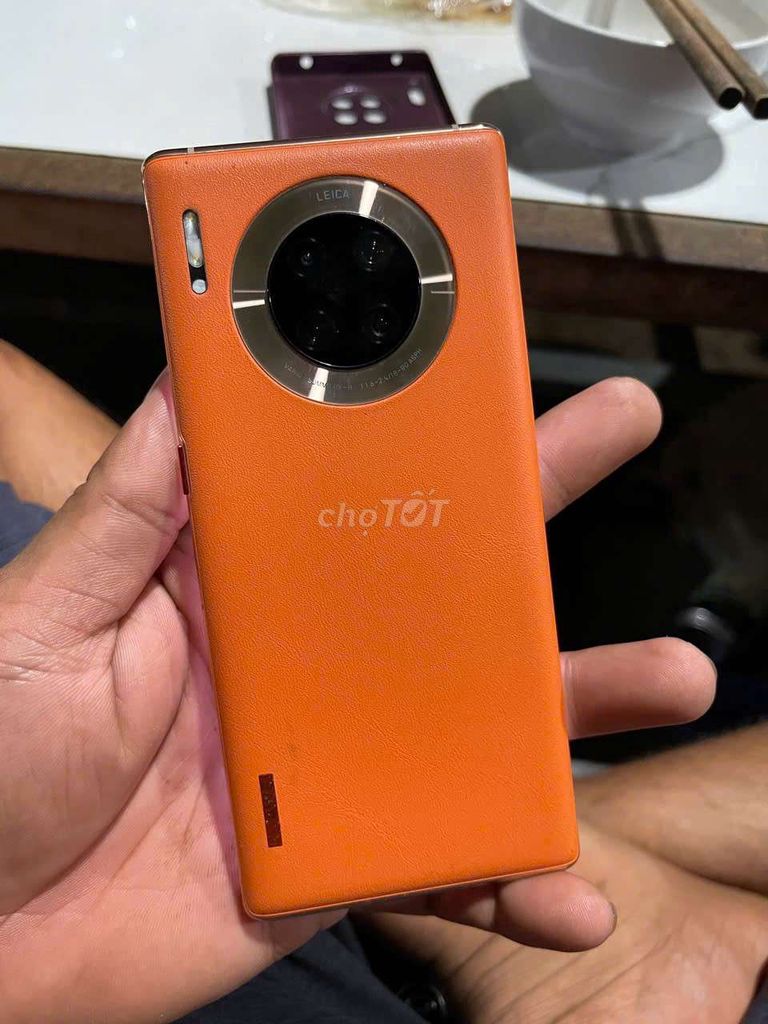 Huawei Mate 30 Pro Lưng Da GL. Mua bán Điện thoại tại Thành phố Long Khánh Đồng Nai được đăng bởi Thuận Mua Vừa Thì Bán hình 1