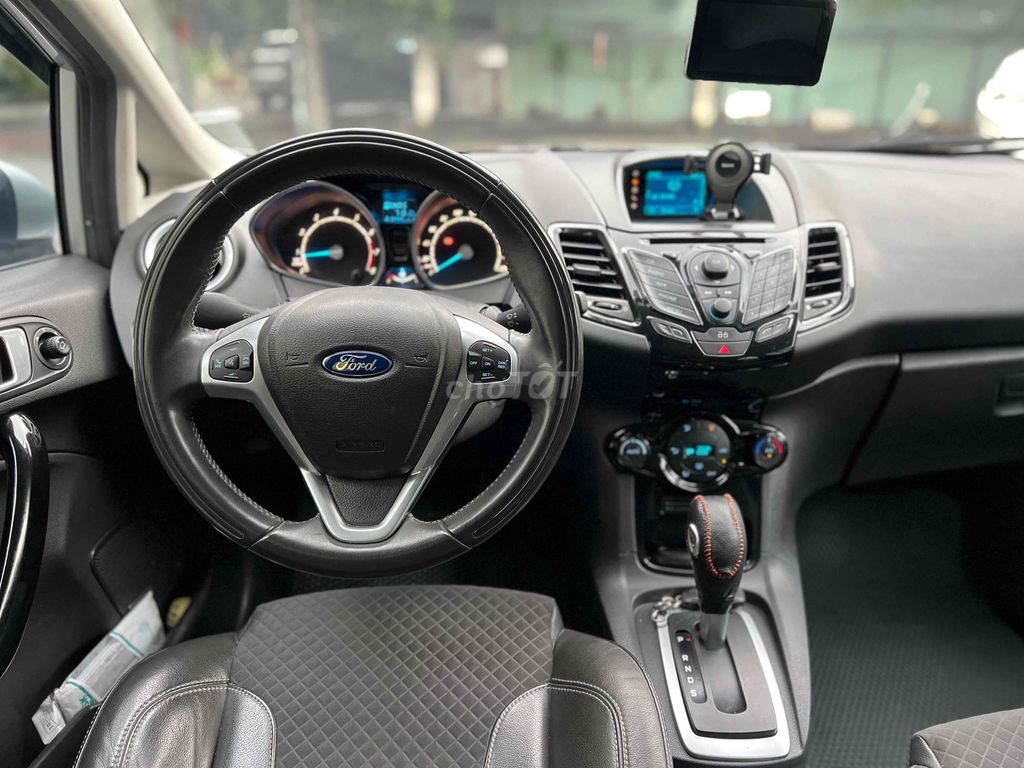 XE GIA ĐÌNH BÁN - Fiesta Cọp 63.000 KM Đẹp chất💯💯. Mua bán Ô tô tại Quận Gò Vấp Tp Hồ Chí Minh được đăng bởi DHAUTO FORD CHUYÊN XE FORD LƯỚT CHÂTD LƯỢNG CAO hình 9