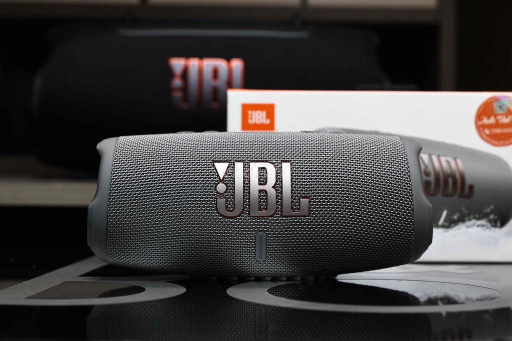 Loa Bluetooth JBL Charge 5 Xám Mới mở hộp. Mua bán Tivi, Âm thanh tại Huyện Trảng Bom Đồng Nai được đăng bởi Vinh Báo Đồng Nai hình 1