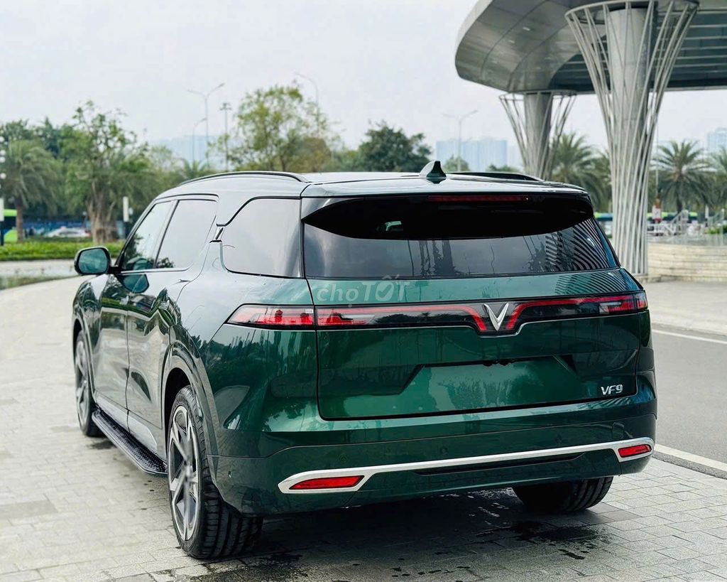 VINFATS VF9 ĐỦ MÀU GIAO NGAY HỖ TRỢ 90% GIÁ TRỊ XE. Mua bán Ô tô tại Quận Gò Vấp Tp Hồ Chí Minh được đăng bởi Kỳ hình 4