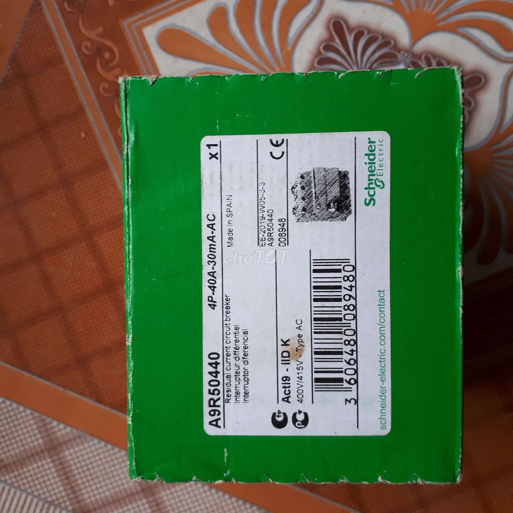 0989624315 - Aptomat chống giật 3 pha 4 cực schneider