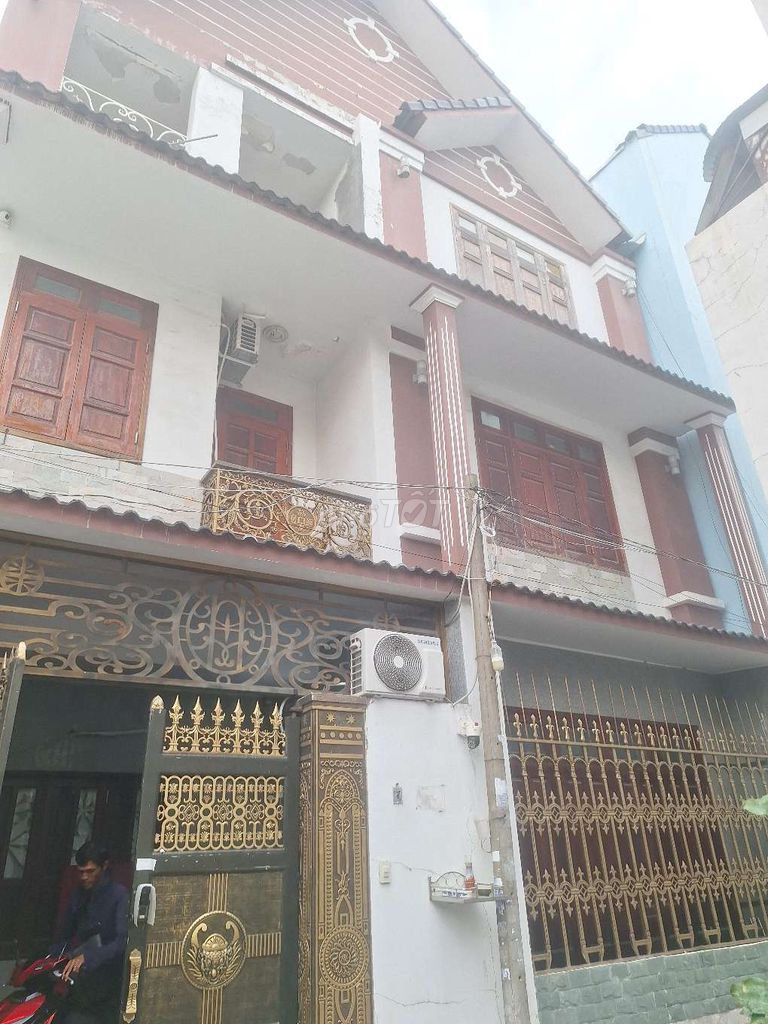 Phòng rộng đẹp y hình - 129440816