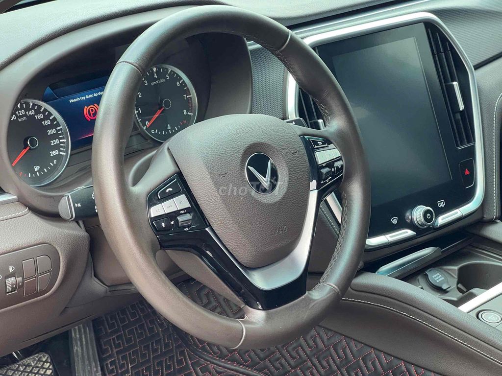 VinFast Lux A2.0 2022 A2.0 Tiêu chuẩn - 35000 km