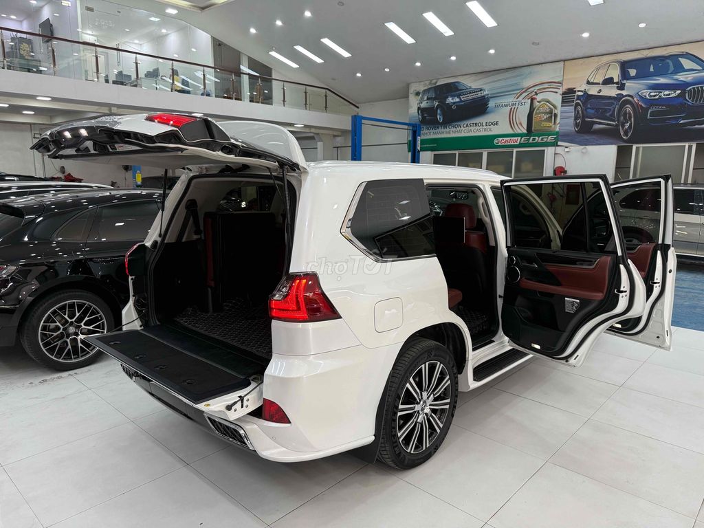 Lexus LX570 2018 Trắng 93000 km. Mua bán Ô tô tại Quận Tân Bình Tp Hồ Chí Minh được đăng bởi Nguyễn Văn Lâm hình 7