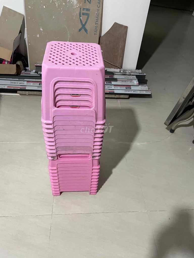 Thùng + 20 Ghế Nhựa Bán Đồ Ăn Vặt, Cà Phê, v.v. Mua bán Nội thất, đồ gia dụng khác tại Quận Tân Phú Tp Hồ Chí Minh được đăng bởi Hiếu hình 4