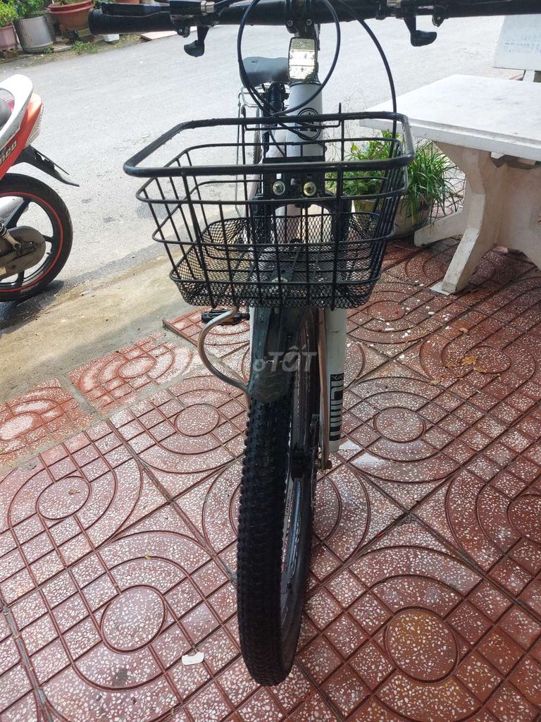 Xe đạp Limit Racing màu Trắng đã sử dụng. Mua bán Xe đạp tại Quận Bình Thuỷ Cần Thơ được đăng bởi Phải hình 5