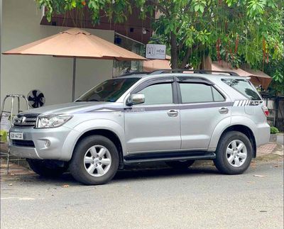 Toyota Fortuner 2010 2.5G - 75000 km