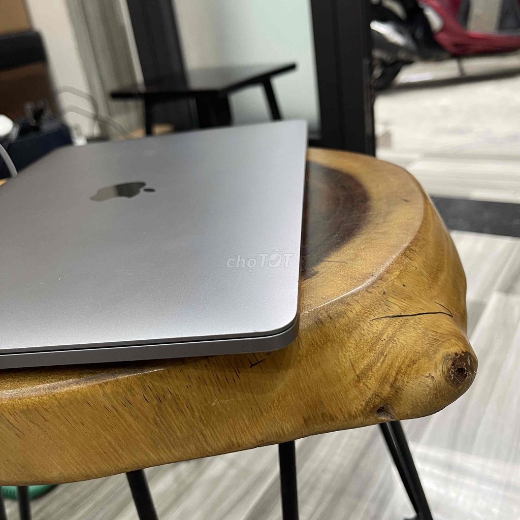 macbook pro M1 8/512gb